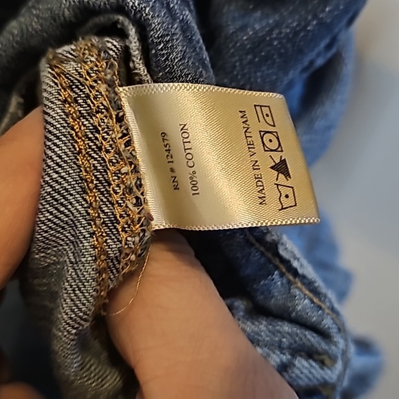 Jean Jacket size Medium by sneak peek. Adjustable buttons on both bottom sides - Picture 4 of 6
